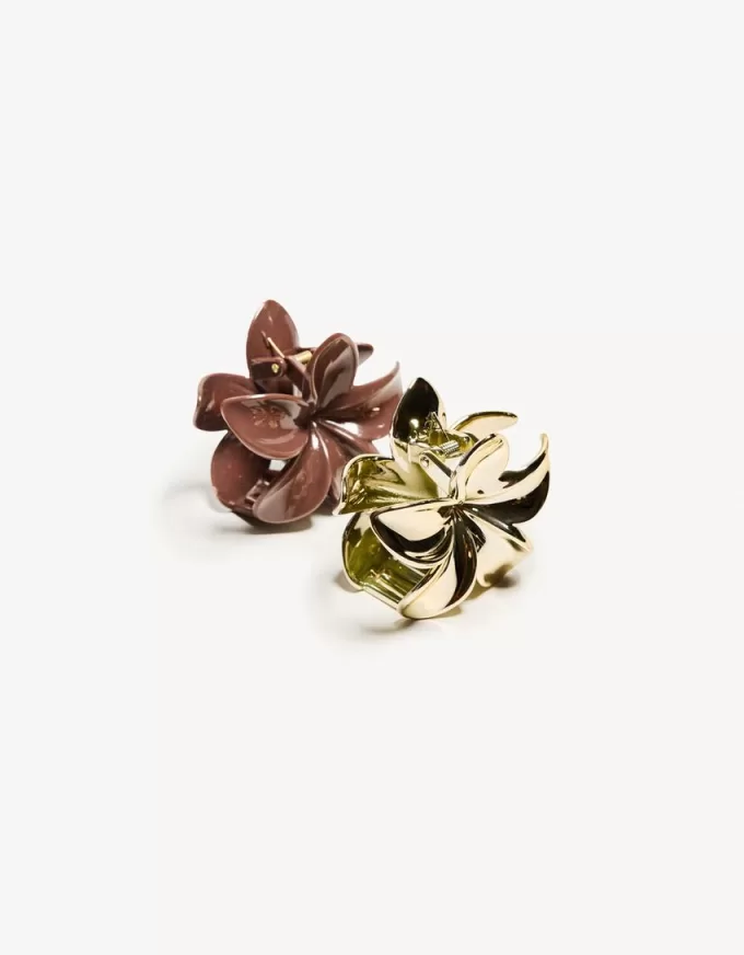 2-pack of metallic flower hair clips 2-pack of metallic flower hair clips