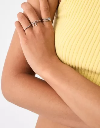 9-pack of heart rings