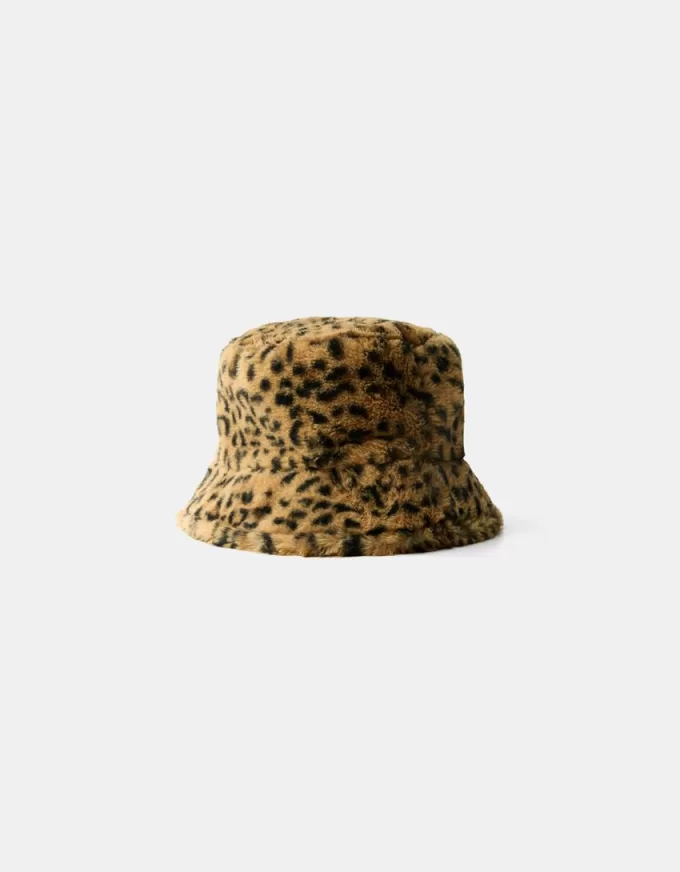 Animal print faux fur bucket hat Animal print faux fur bucket hat