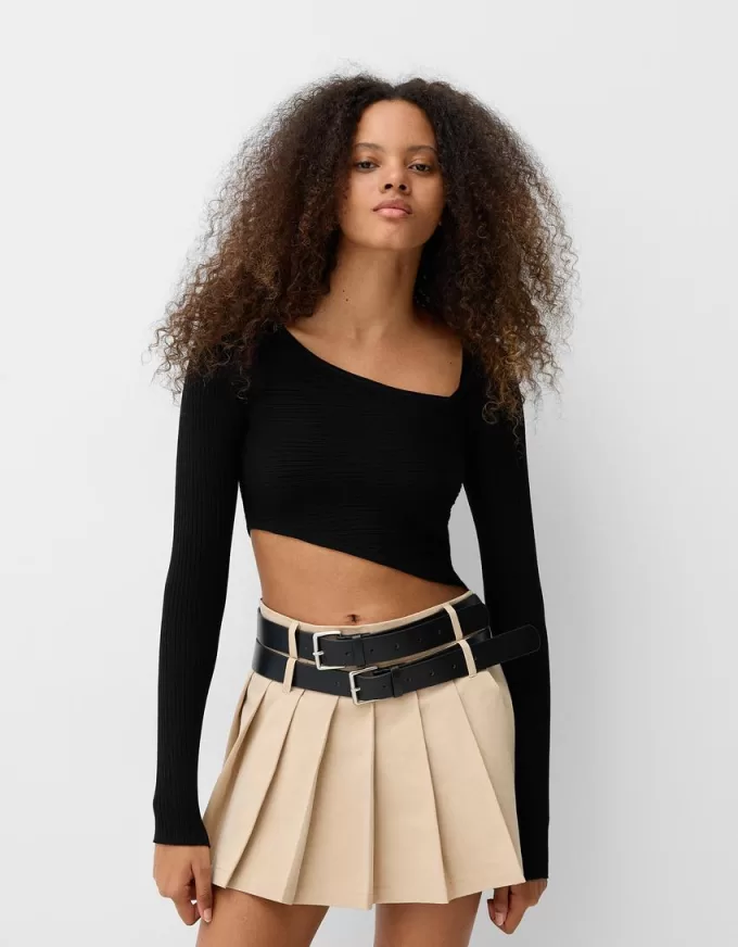 Asymmetric ribbed sweater Asymmetric ribbed sweater