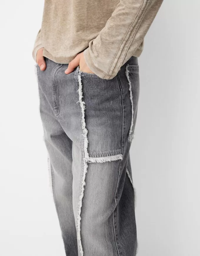Baggy jeans with fringing Baggy jeans with fringing