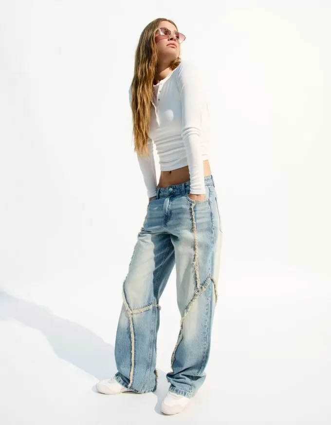 Baggy jeans with fringing Baggy jeans with fringing
