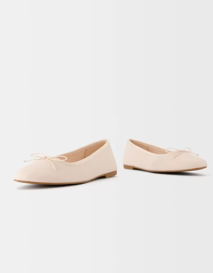 Ballerinas with bow detail Ballerinas with bow detail