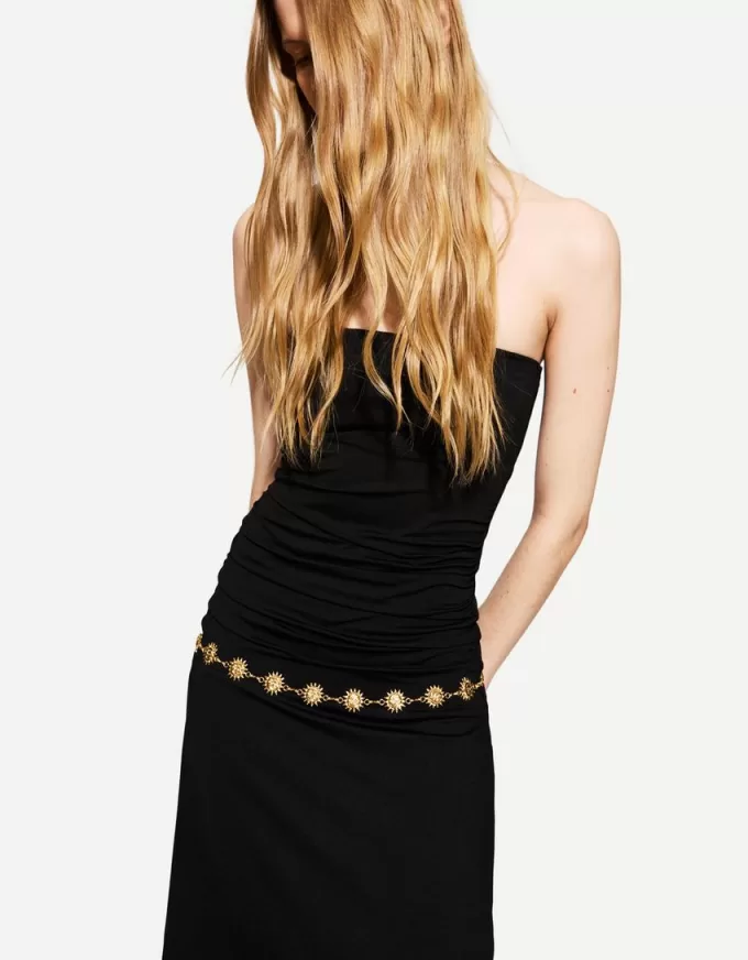 Belt with chain trim Belt with chain trim