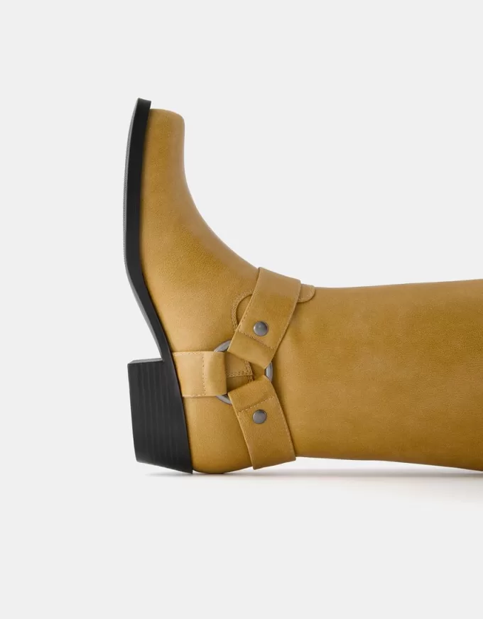 Biker boots with square toe Biker boots with square toe