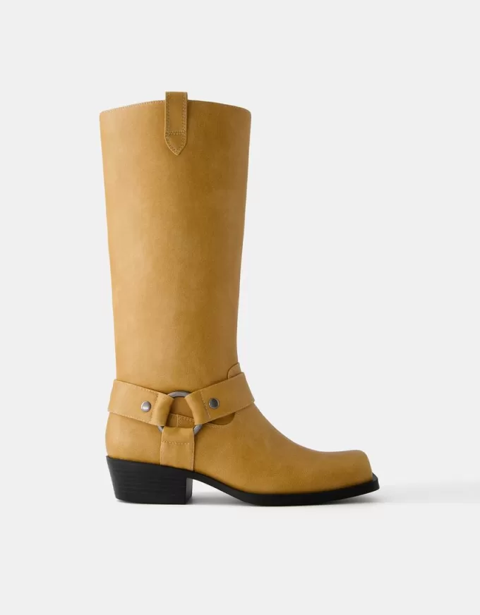 Biker boots with square toe Biker boots with square toe