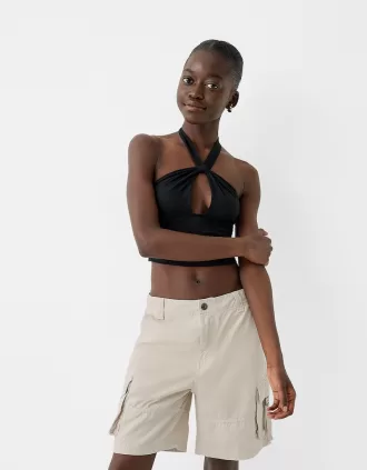 Cargo pockets with straps Bermuda shorts