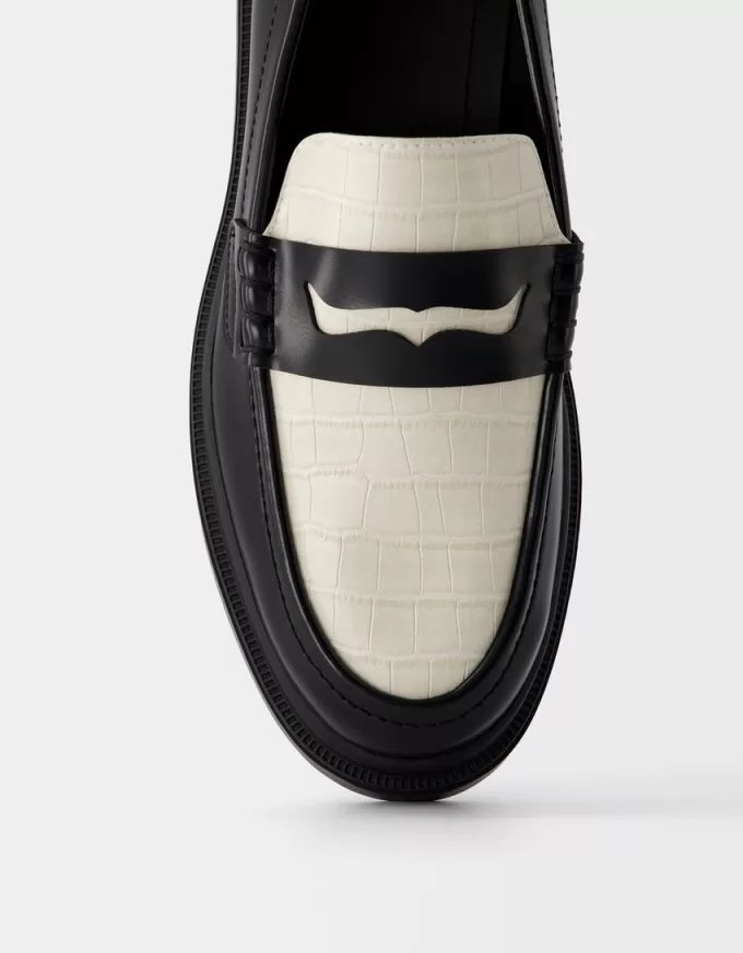 Contrast loafers Contrast loafers