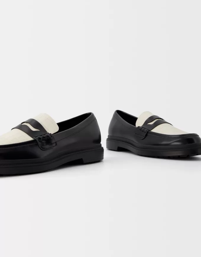Contrast loafers Contrast loafers
