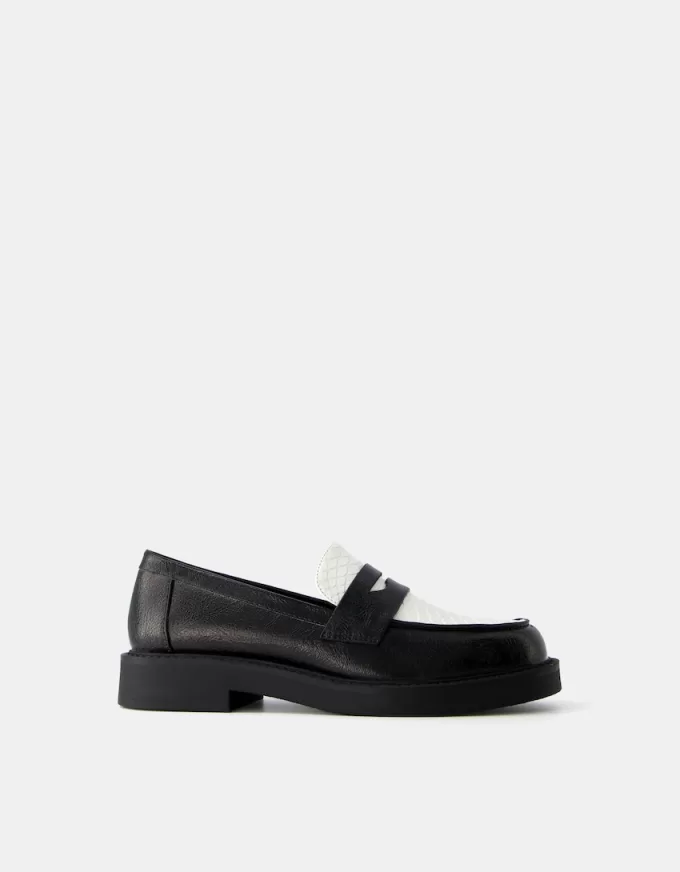 Contrast loafers Contrast loafers