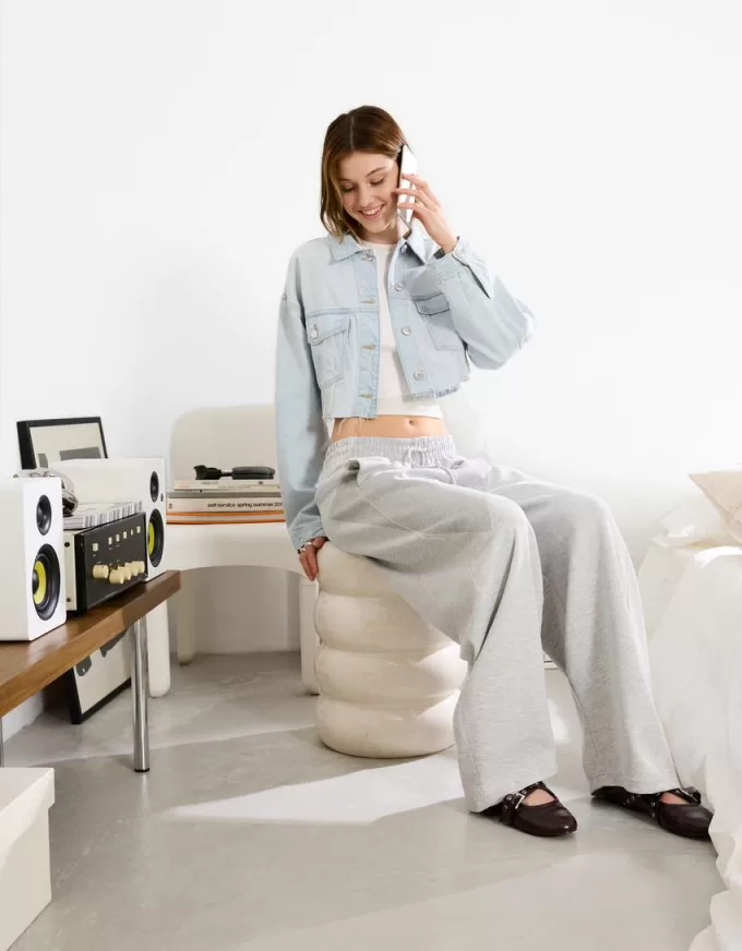 Cropped denim jacket