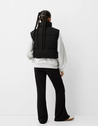 Cropped puffer vest