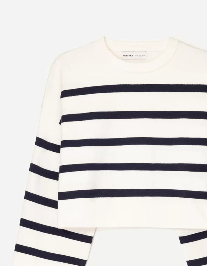 Cropped sweater Cropped sweater