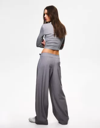 Darted pants with buckle