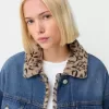 Denim jacket with animal print faux fur collar Denim jacket with animal print faux fur collar