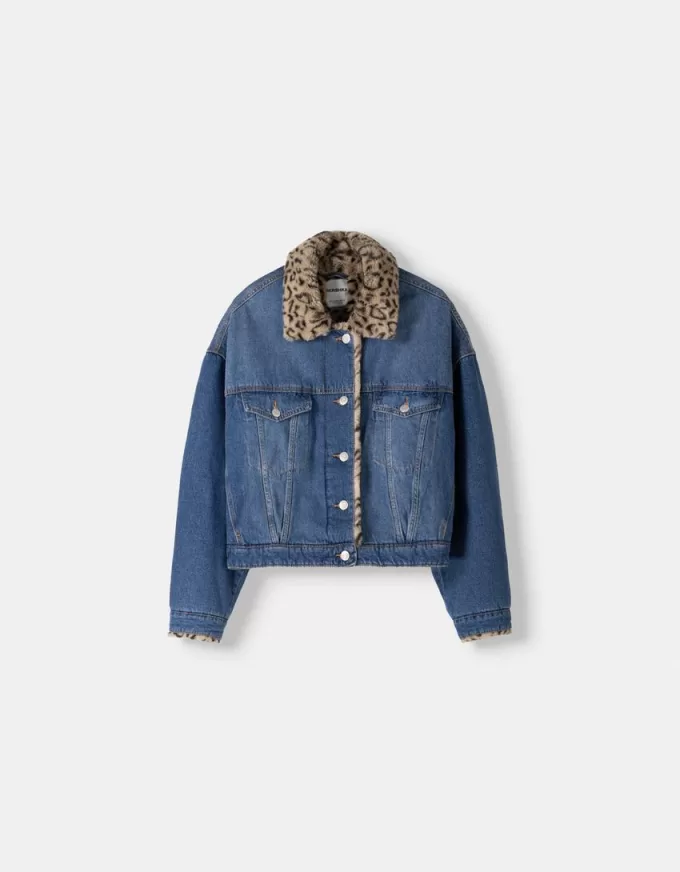 Denim jacket with animal print faux fur collar Denim jacket with animal print faux fur collar