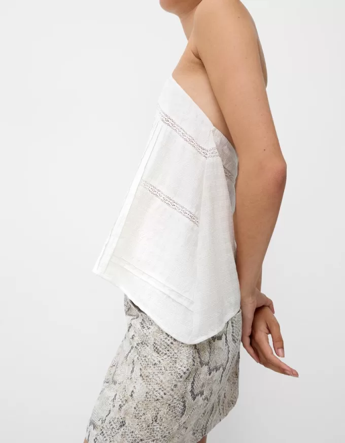 Embroidered halter top Embroidered halter top