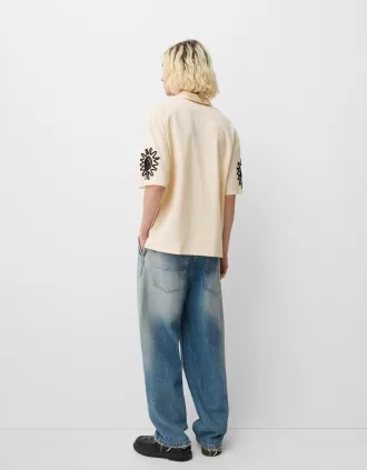 Embroidered short sleeve shirt