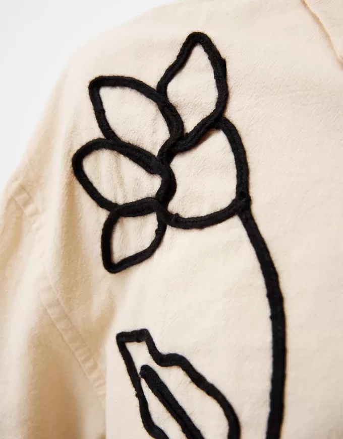 Embroidered short sleeve shirt Embroidered short sleeve shirt