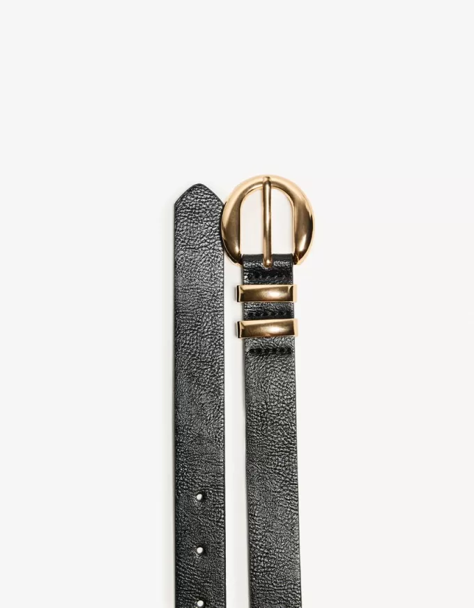 Faux leather belt with golden buckle Faux leather belt with golden buckle