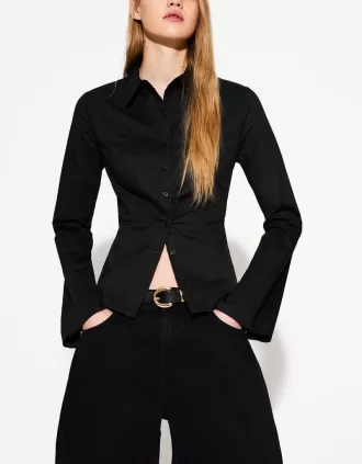 Fitted shirt with flared sleeves