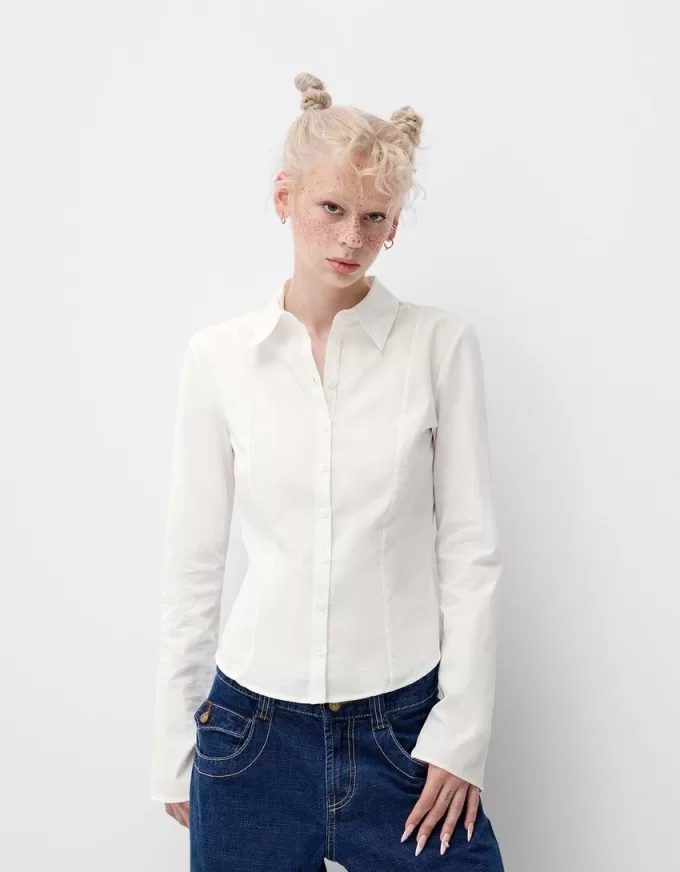 Fitted shirt with flared sleeves