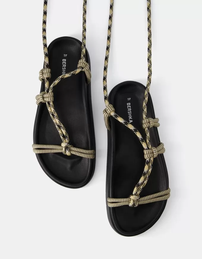 Flat rope sandals