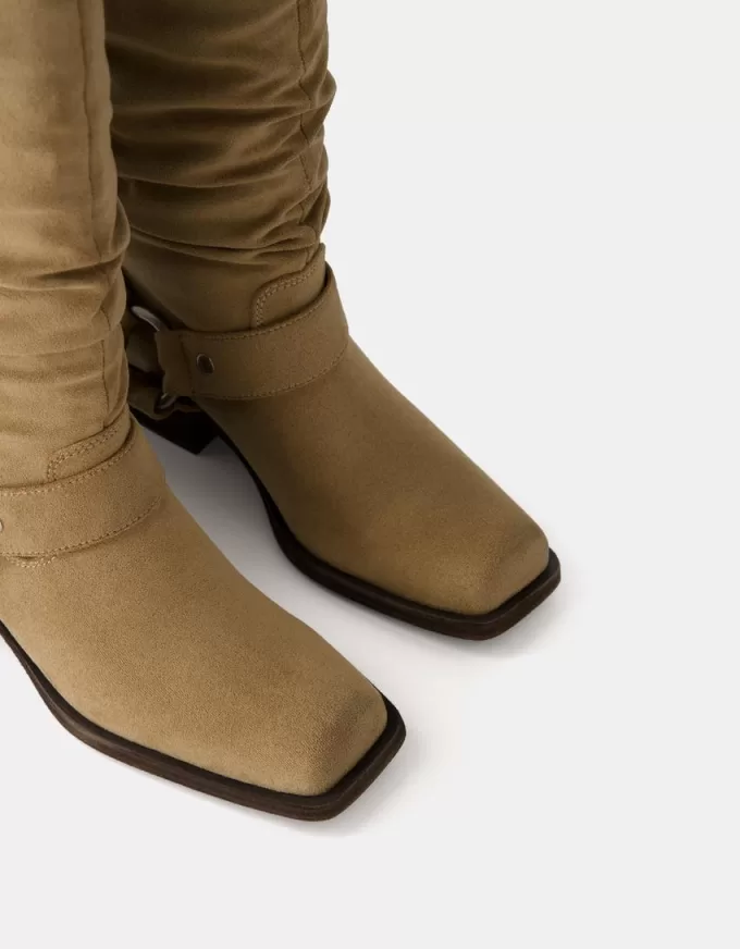 Flat slouchy biker boots