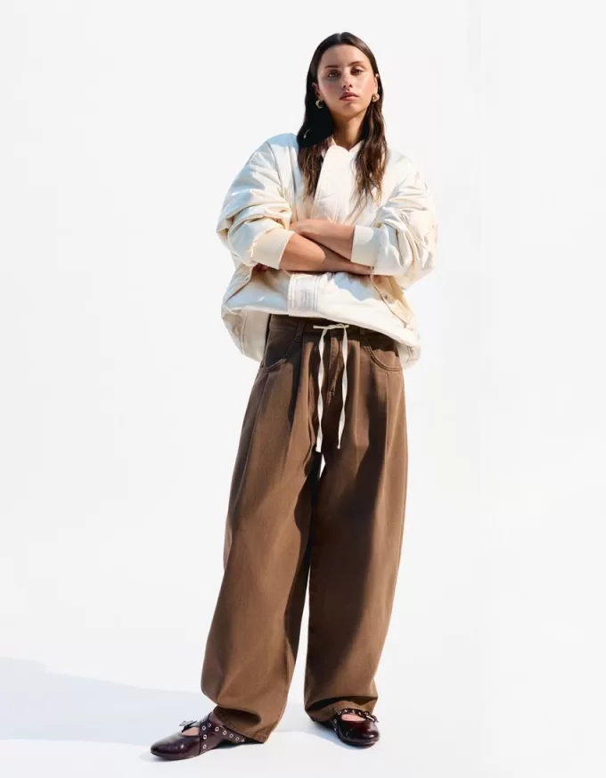 Flowing pants with darts Flowing pants with darts