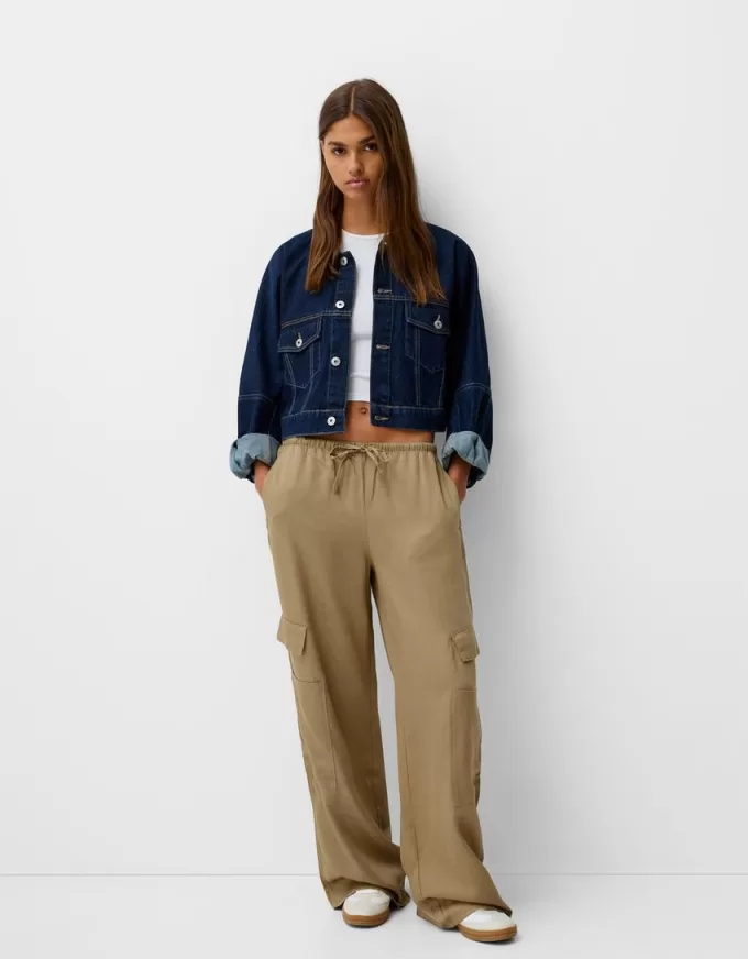 Flowing pants with side pocket Flowing pants with side pocket