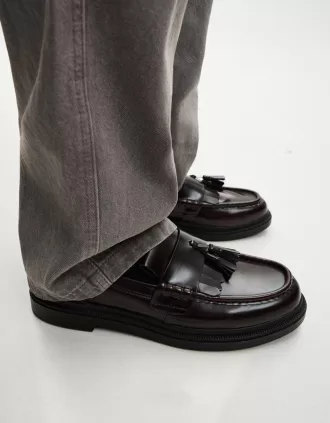 Fringed loafers with tassels