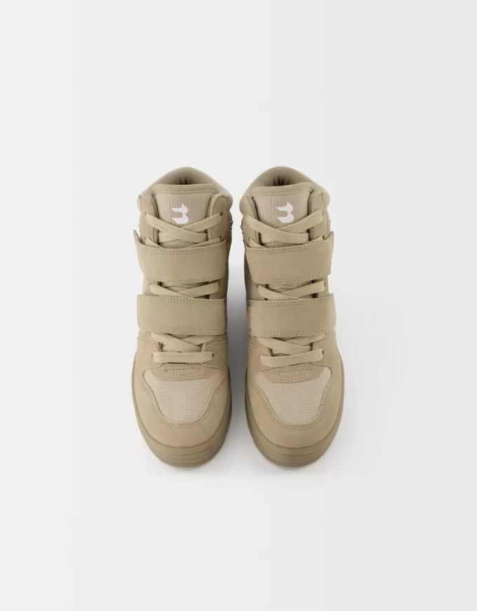 High-top sneakers with inner wedge High-top sneakers with inner wedge