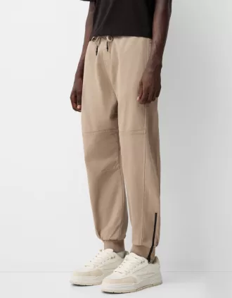 Joggers with zippers