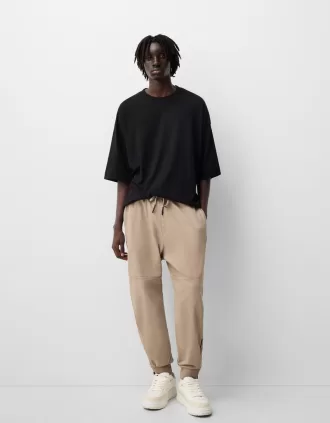 Joggers with zippers