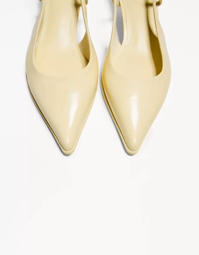 Kitten-heel shoes Kitten-heel shoes