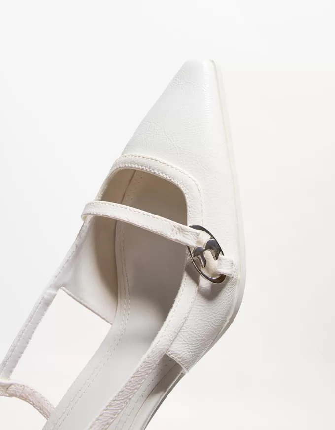 Kitten-heel shoes with buckle Kitten-heel shoes with buckle