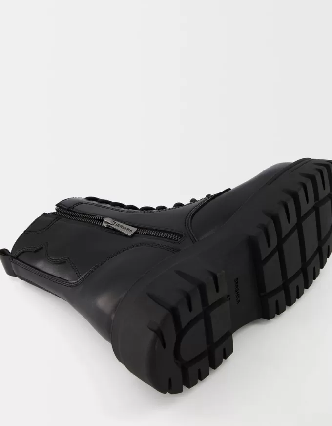 Lace-up platform ankle boots