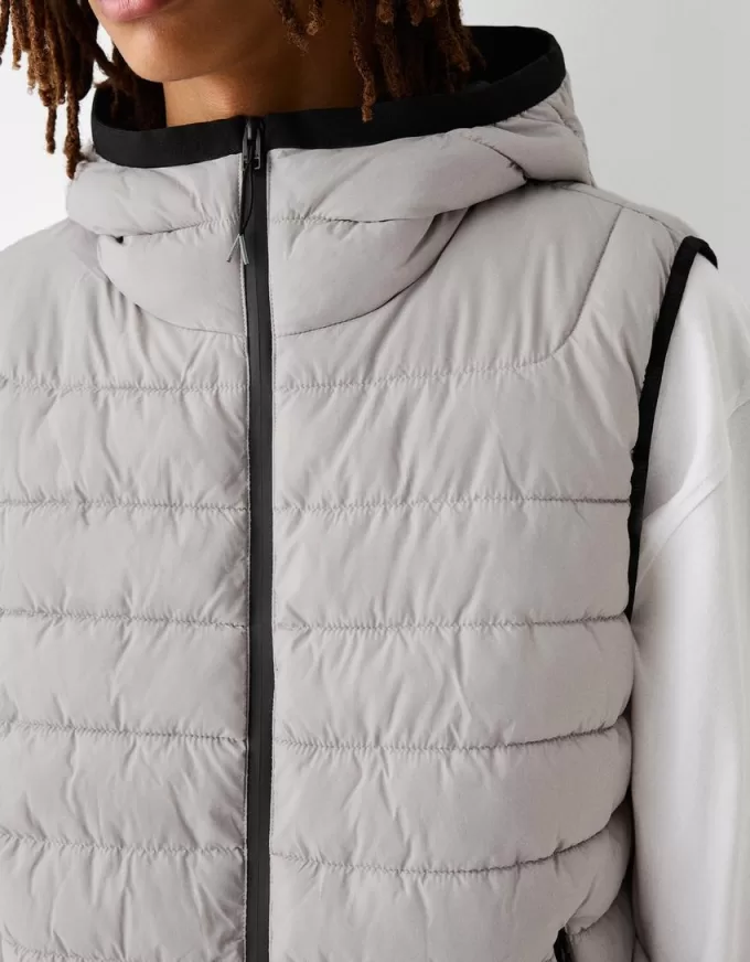 Lightweight puffer vest with hood Lightweight puffer vest with hood