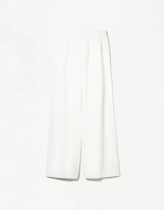 Linen blend pants with an elastic waistband