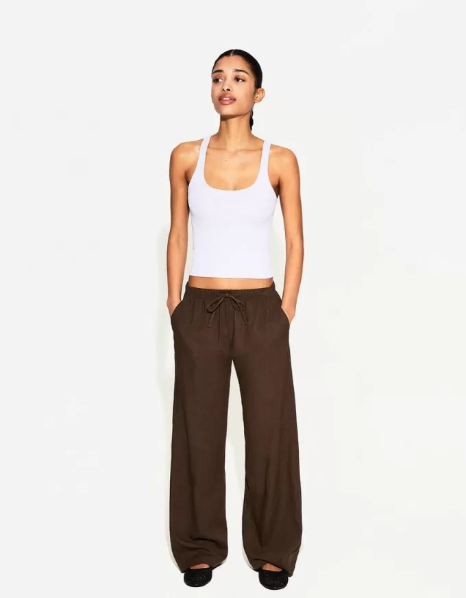 Linen blend pants with an elastic waistband Linen blend pants with an elastic waistband