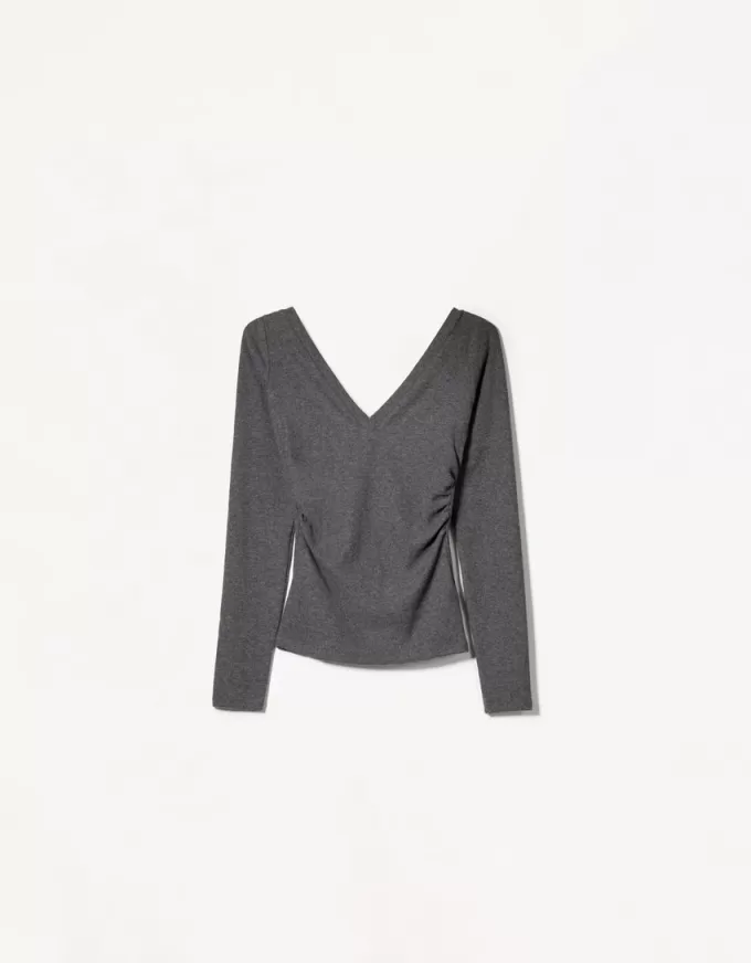Long sleeve T-shirt with a gathered V-neck Long sleeve T-shirt with a gathered V-neck