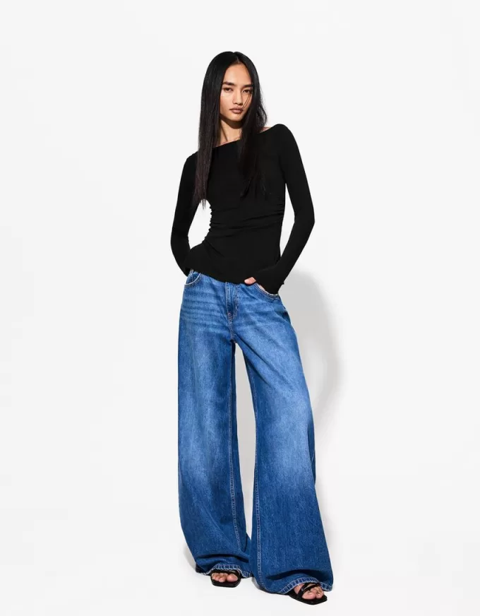 Long sleeve T-shirt with gathered detail Long sleeve T-shirt with gathered detail