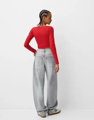 Long sleeve T-shirt with gathered sides