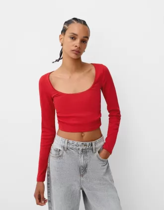 Long sleeve T-shirt with gathered sides