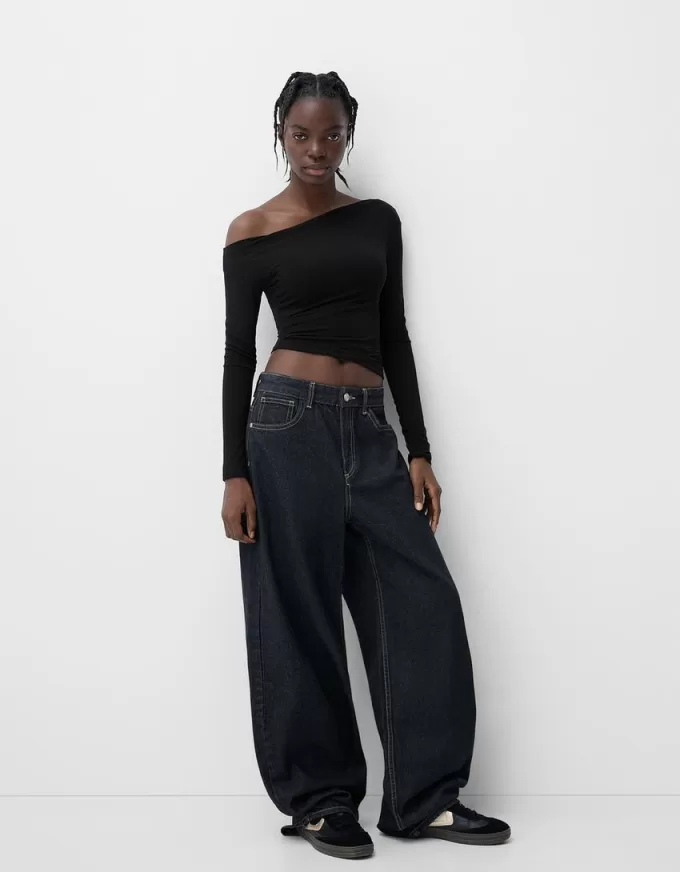 Long sleeve asymmetric T-shirt Long sleeve asymmetric T-shirt