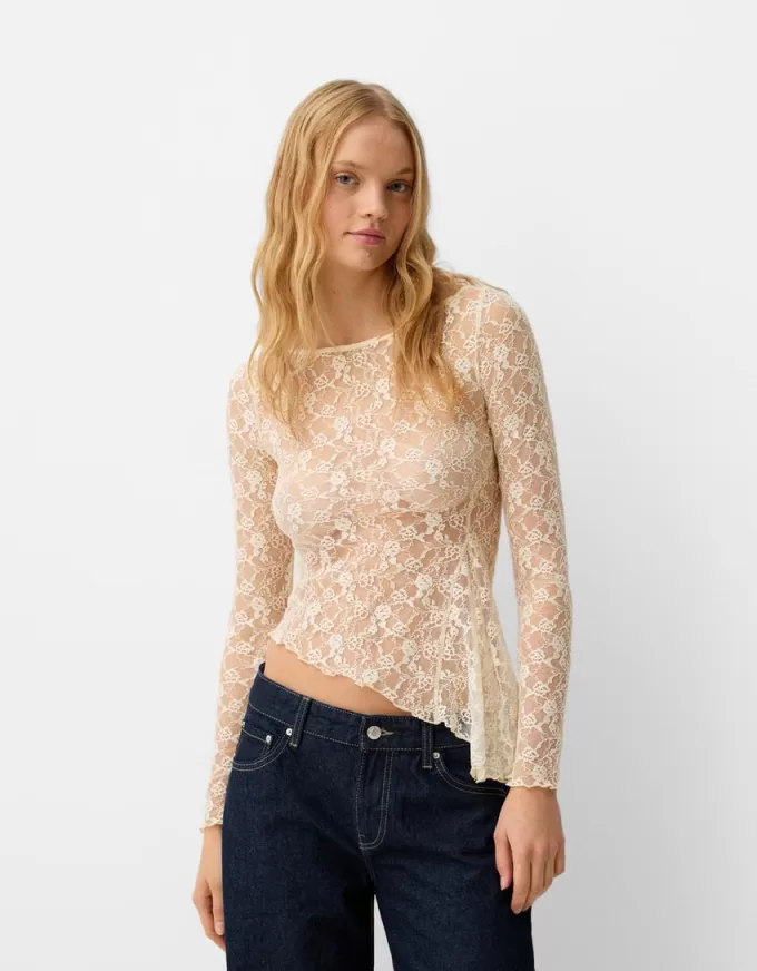 Long sleeve blonde lace top Long sleeve blonde lace top