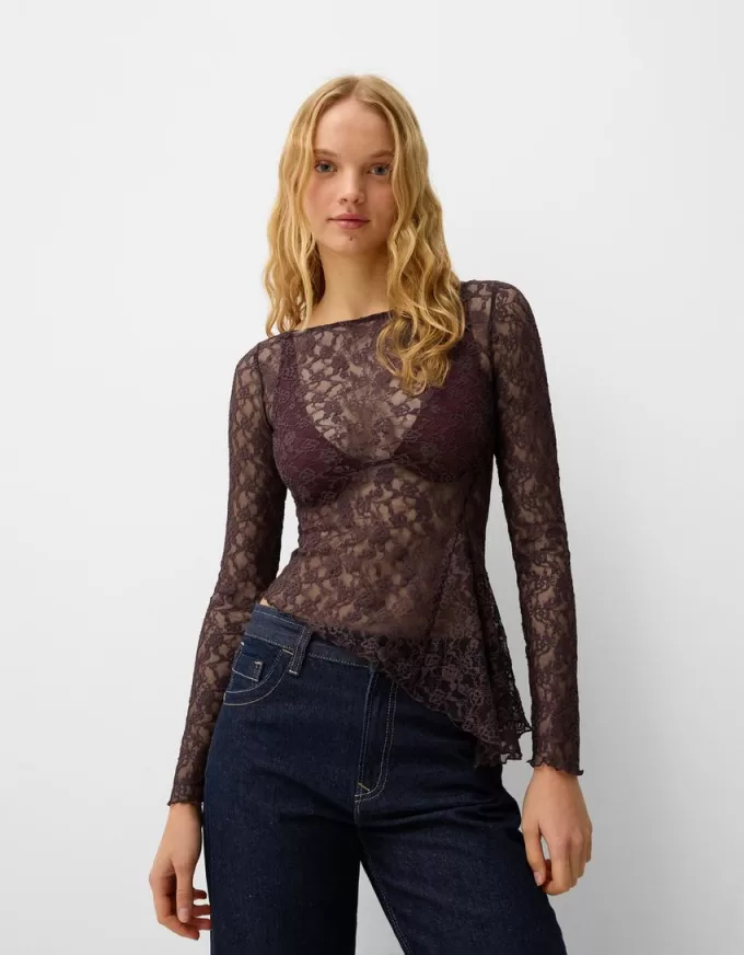 Long sleeve blonde lace top Long sleeve blonde lace top