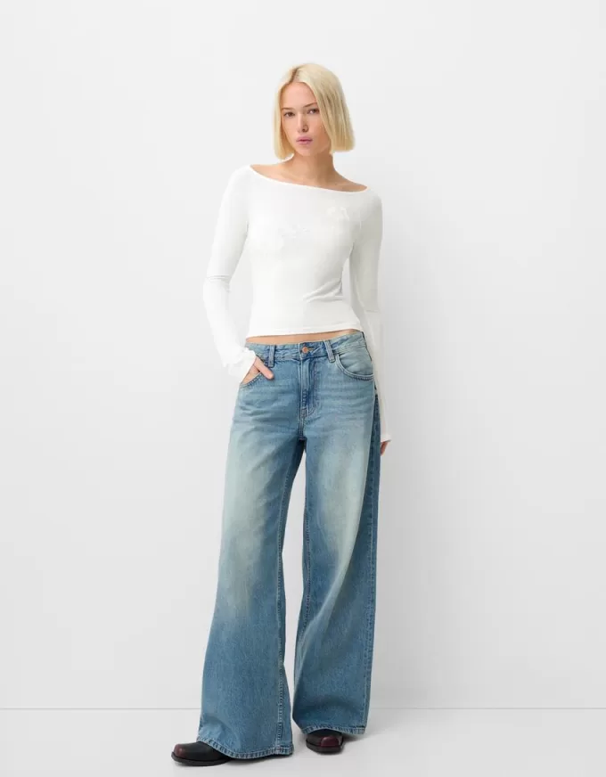 Long sleeve embroidered boat neck T-shirt Long sleeve embroidered boat neck T-shirt