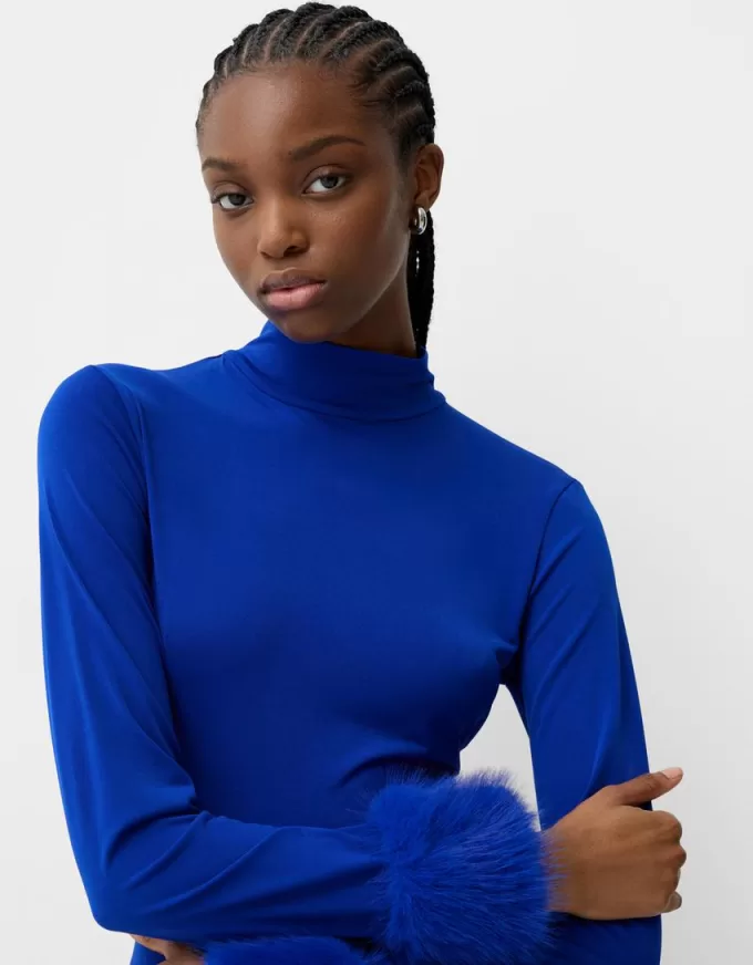 Long sleeve midi dress with faux fur cuffs Long sleeve midi dress with faux fur cuffs