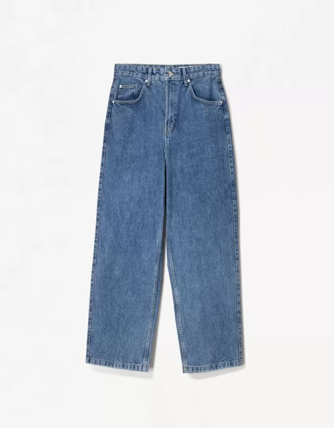 Loose-fit baggy jeans Loose-fit baggy jeans